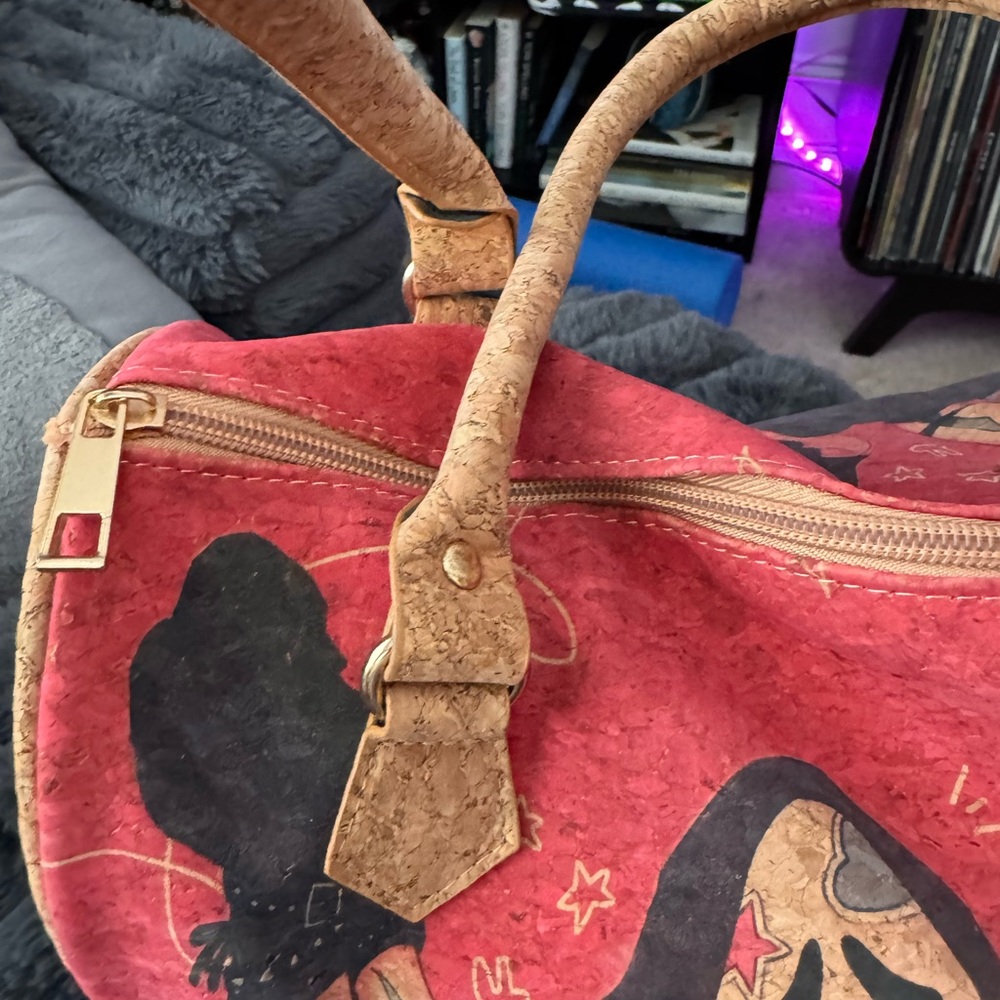 Scream Girl Cork Satchel - Picture 5 of 7